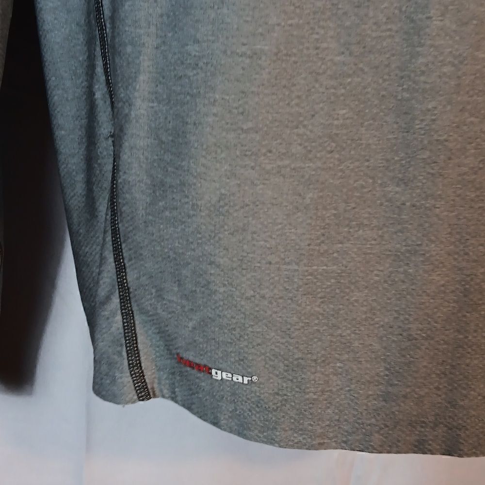 Under Armour Heat Gear Performance Top - Picture 2 of 6